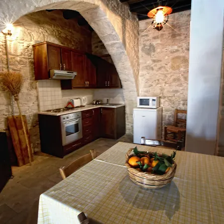 Leonidas Village Casa di campagna Goudhi