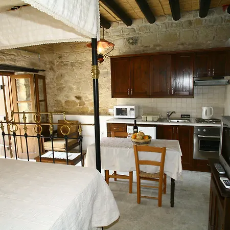 Leonidas Village Casa di campagna