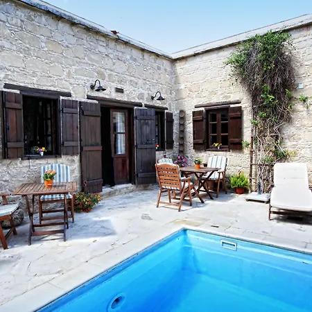 Casa di campagna Leonidas Village Goudhi