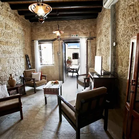 Leonidas Village Country house