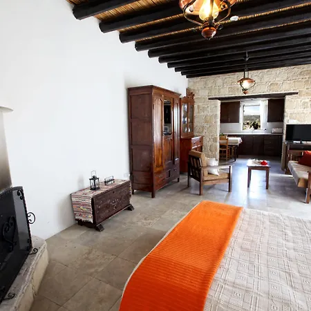 Leonidas Village Country house