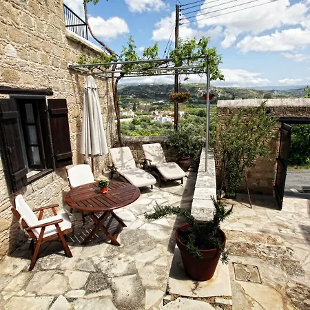 Leonidas Village Goudhi