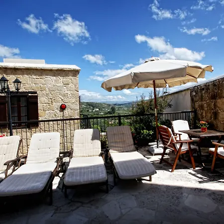 Country house Leonidas Village Goudhi