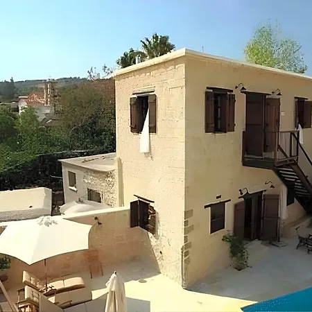 Leonidas Village Country house