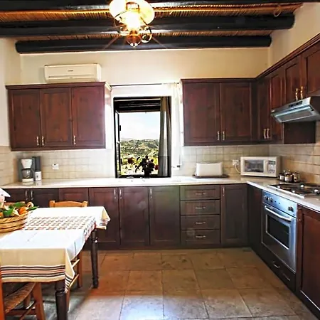 Leonidas Village *