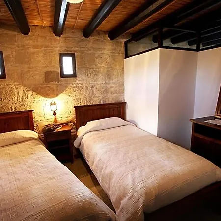 Country house Leonidas Village Goudhi