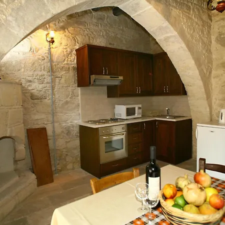 Kır Evi Leonidas Village *