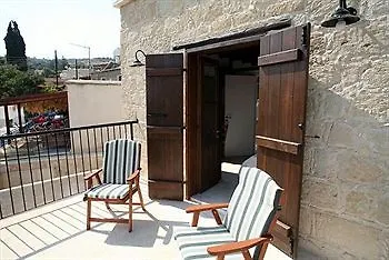 Leonidas Village Country house