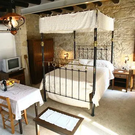 Kır Evi Leonidas Village *