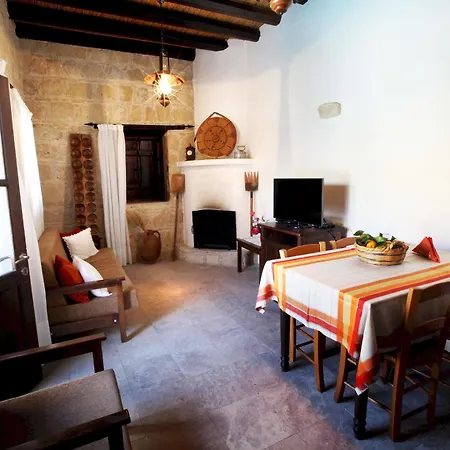 Leonidas Village Country house
