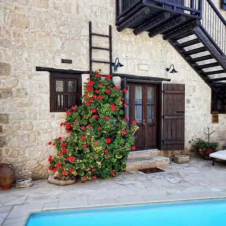 Leonidas Village * Goudhi