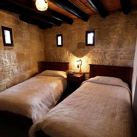 Leonidas Village Goudhi