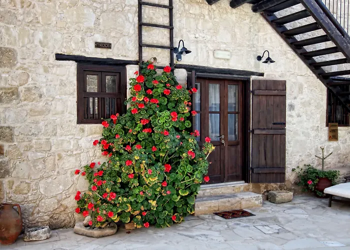 Leonidas Village Gudí