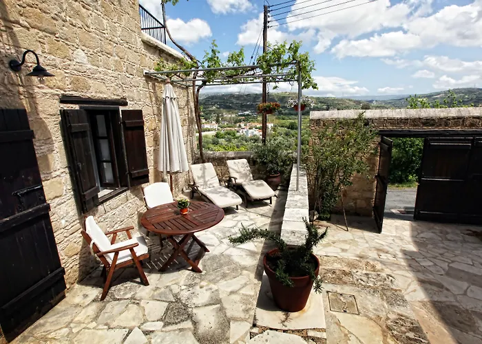 Leonidas Village Gudí