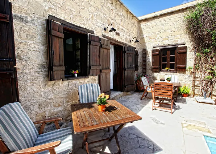 Leonidas Village Gudí