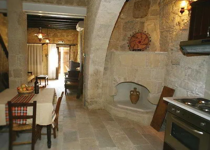 Leonidas Village Gudí