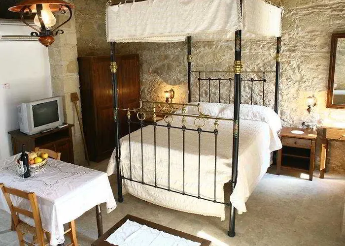 Hétvégi ház Leonidas Village *